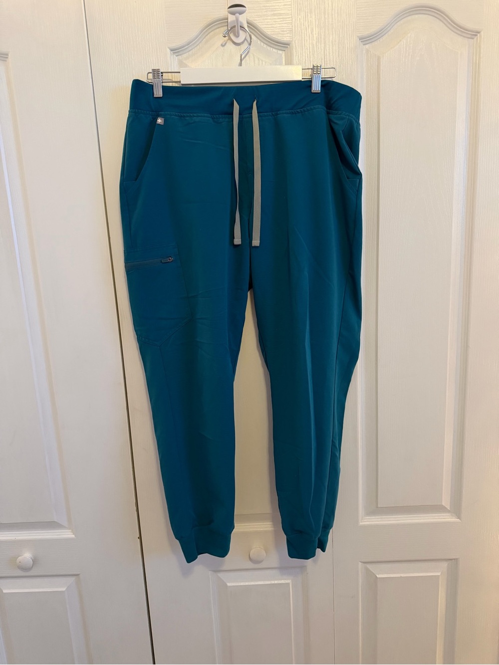 FIGS scrub pants joggers women’s XL pacific blue